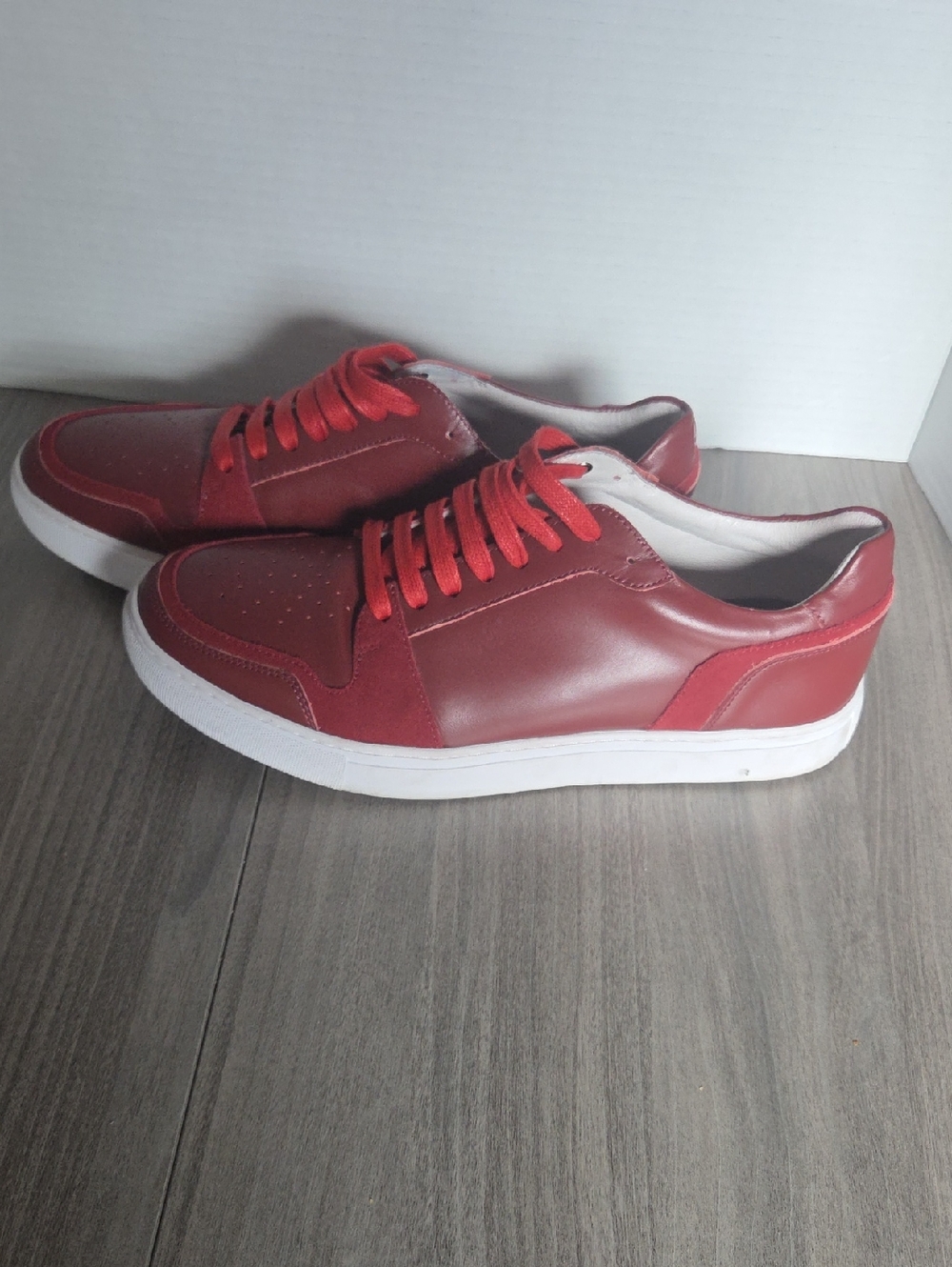 Men's Robert Graham Burgundy Leather and Suede Low-Top Sneakers - Size 9.5